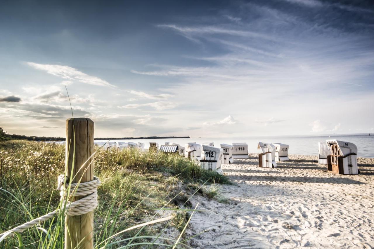 Strandhaus Ruegen - Meerblick, Sauna, Kamin & Whirlpool บาเบอ ภายนอก รูปภาพ