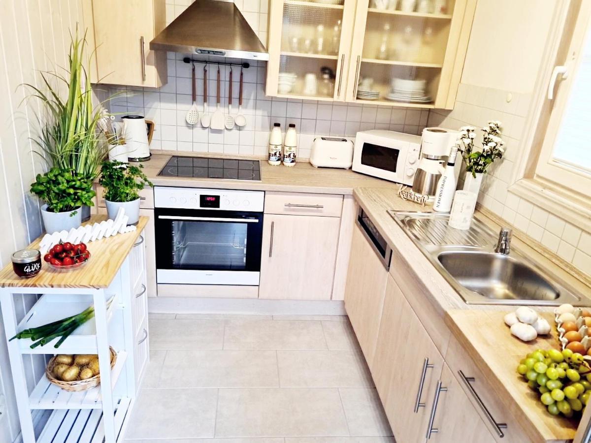 Strandhaus Ruegen - Meerblick, Sauna, Kamin & Whirlpool บาเบอ ภายนอก รูปภาพ